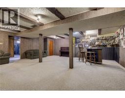 13 ROSEMOUNT Crescent - 30