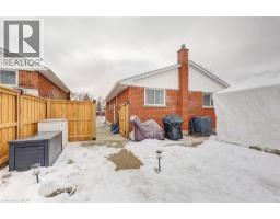 13 ROSEMOUNT Crescent - 6
