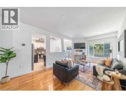 10 LIDDYCOAT Lane UnitNo. 4 - 8