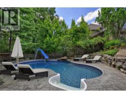 27 WOODMANS Court - 40