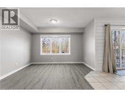 950 HIGHLAND Road W UnitNo. 20 - 11