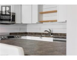 950 HIGHLAND Road W UnitNo. 20 - 14