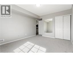 950 HIGHLAND Road W UnitNo. 20 - 33