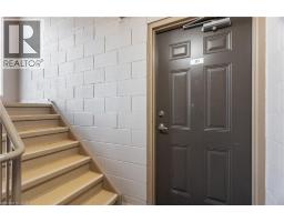 950 HIGHLAND Road W UnitNo. 20 - 37