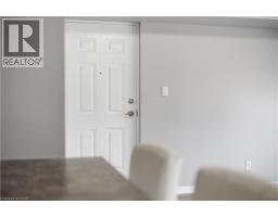 950 HIGHLAND Road W UnitNo. 20 - 7