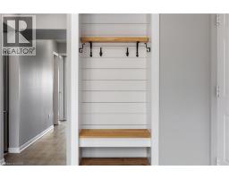 950 HIGHLAND Road W UnitNo. 20 - 8