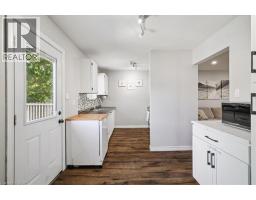 9 INGLEWOOD Street - 9