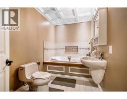 97 KINROSS Street - 34