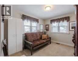 109 TALBOT Street N - 27