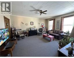 109 TALBOT Street N - 36