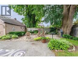 109 TALBOT Street N - 44