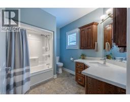 122 DONJON Boulevard - 25