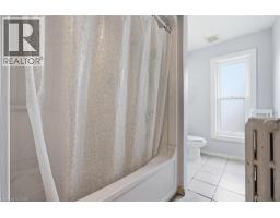 30 REGINA Street N - 16