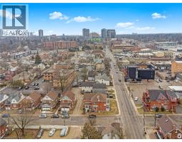 30 REGINA Street N - 21