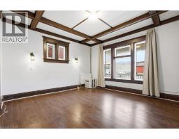 30 REGINA Street N - 7