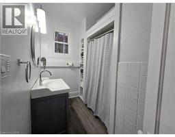 12 PEARL Street - 24