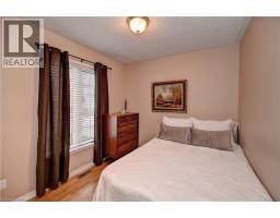 176 WESLEY Crescent - 23