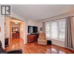 176 WESLEY Crescent - 8