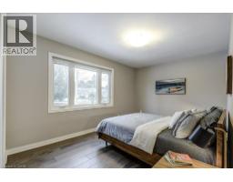 34 OAKLEY Court - 16