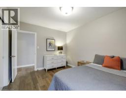 34 OAKLEY Court - 18