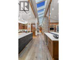 1546 MARYHILL Road - 8