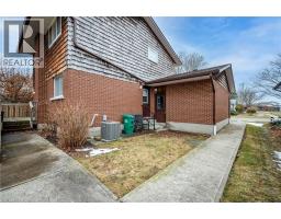 107 DUNSMERE Drive - 41