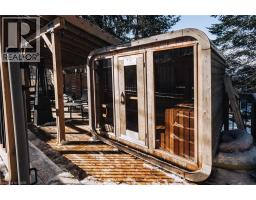 62 LANG Crescent - 50