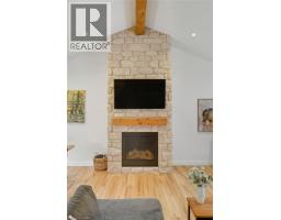 570 WESTVIEW Avenue - 8