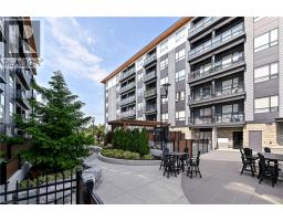 251 NORTHFIELD Drive UnitNo. 522 - 18