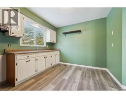 105 CHURCHILL Street - 3