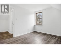 42 PALACE Street - 19