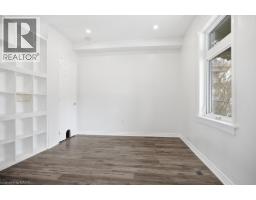 42 PALACE Street - 8