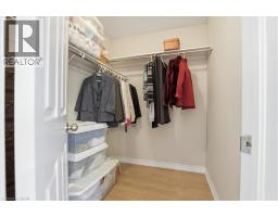 324 MAVERICK Street - 33