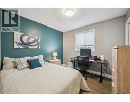 104 KENT Street - 17