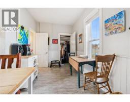 156 WELLINGTON Street N - 17