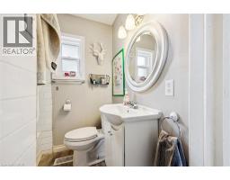 156 WELLINGTON Street N - 19