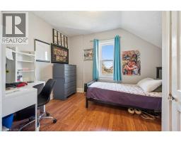 156 WELLINGTON Street N - 29