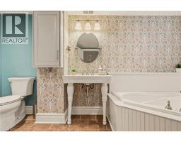 38 PARKER Avenue - 33