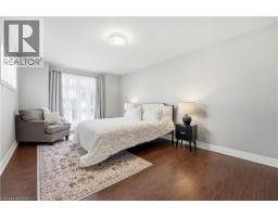 219 MOORLANDS Crescent - 12