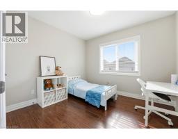 219 MOORLANDS Crescent - 18