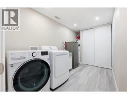 219 MOORLANDS Crescent - 24