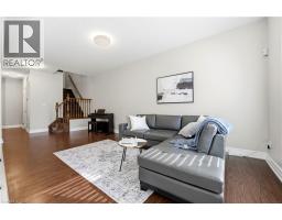 219 MOORLANDS Crescent - 4