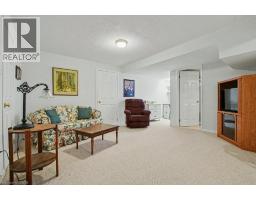 50 MIDLAND Drive UnitNo. 17 - 25