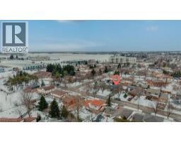 196 LIGHTBOURNE Avenue - 34