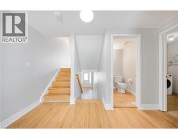 9 RED CLOVER Crescent - 13