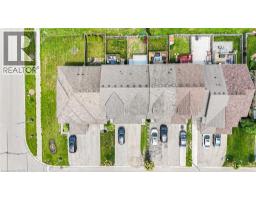 9 RED CLOVER Crescent - 2