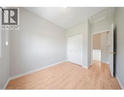 9 RED CLOVER Crescent - 26