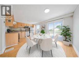 9 RED CLOVER Crescent - 6