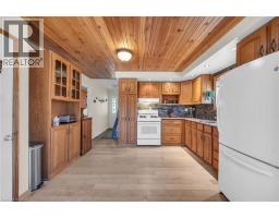 109 MCNAB Street E - 13