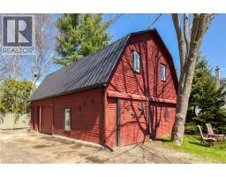 109 MCNAB Street E - 3